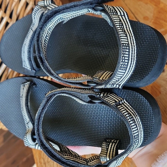 Teva Original Universal Sandal Black White sz 10 - Picture 11 of 12